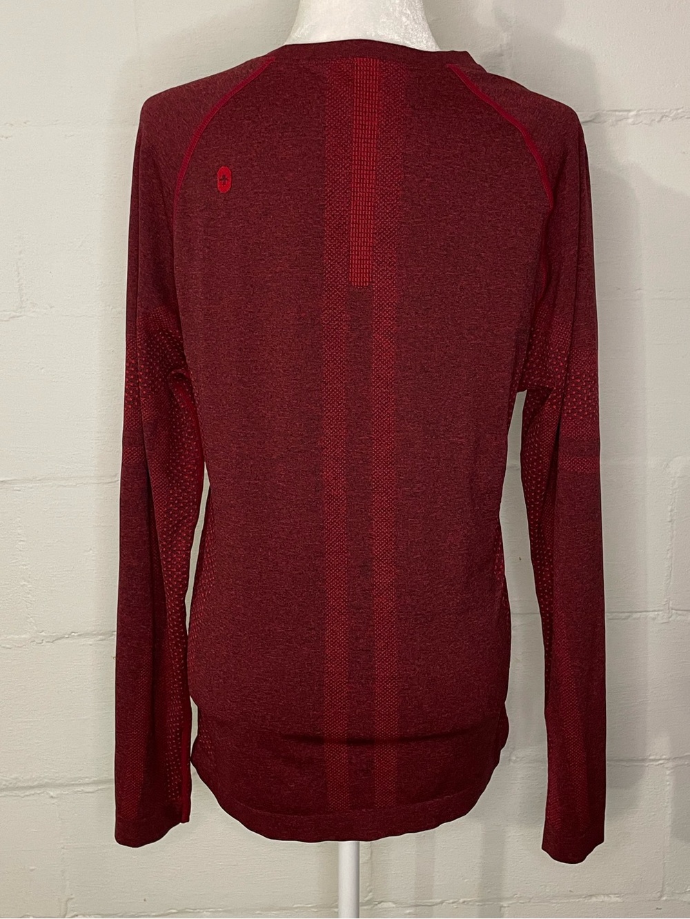 Figs Women's Long Sleeve Crewneck Top - Wine - Picture 3 of 4